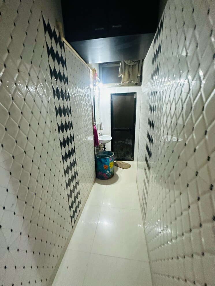 Bathroom, thane east 2 Bedroom 850 Sq.Ft. Apartment In Thane East Thane 8360610