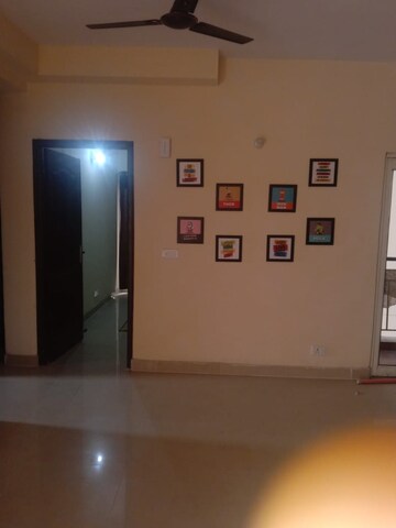 Room in 3 BHK Apartment at Aims Golf City, Sector 75 – for Rent
