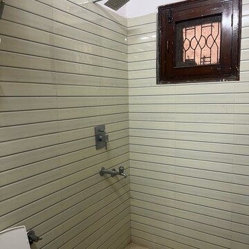 Room in 3 BHK Independent House at Old Rajinder Nagar – for Rent