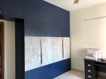 Room in 3 BHK Apartment at Yelenahalli – for Rent