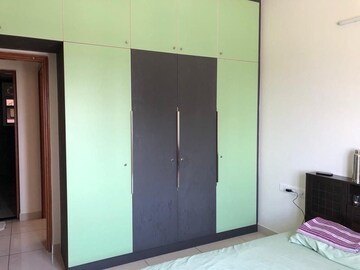 Room in 3 BHK Apartment at Yelenahalli – for Rent