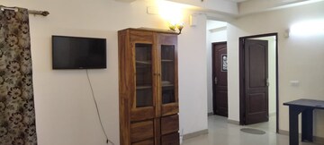 Room in 3 BHK Apartment at Aims Golf City, Sector 75 – for Rent