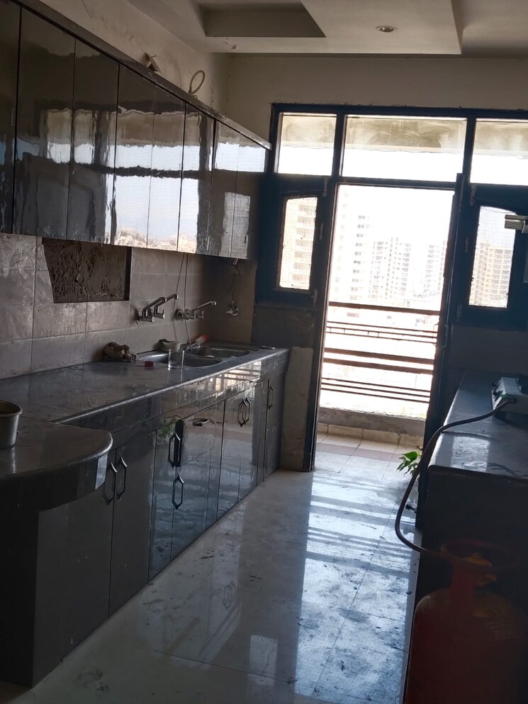 Kitchen, dhakoli village 3 Bedroom 1890 Sq.Ft. Apartment In Dhakoli Village Zirakpur 8360666