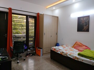 Bedroom in 2 BHK Builder Floor at Ansal Sushant Lok I, Sector 43 – for Rent