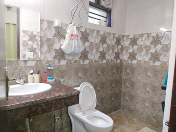 Bathroom in 2 BHK Builder Floor at Ansal Sushant Lok I, Sector 43 – for Rent