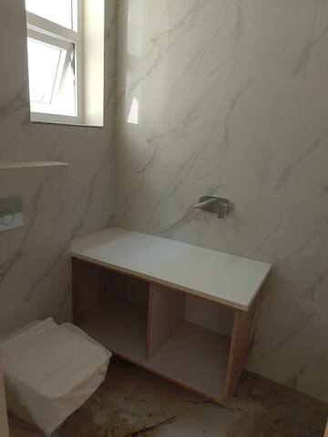 Bathroom in 2 BHK Independent House at Gomti Nagar – for Rent