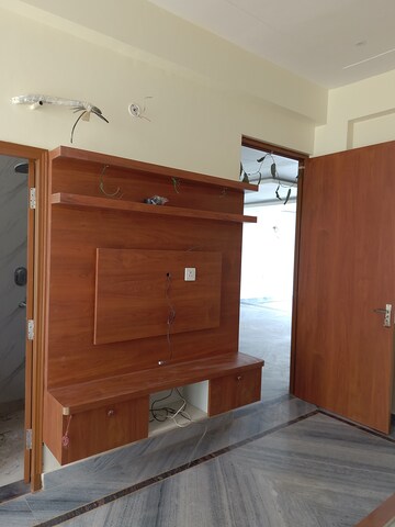 Furnished Amenities in 2 BHK Independent House at Gomti Nagar – for Rent