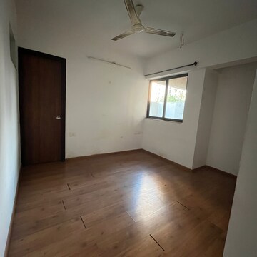 Room in 2 BHK Apartment at Lodha Palava City Lakeshore Greens, Hedutane – for Rent