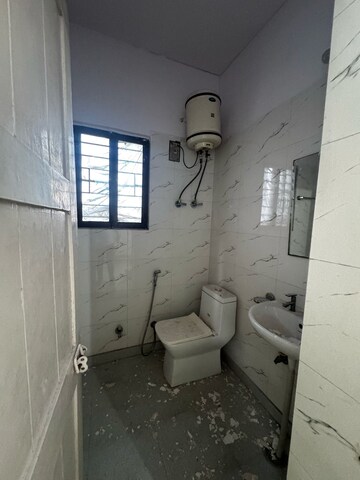 Bathroom in 3 BHK Apartment at Sector 12 Dwarka – for Rent