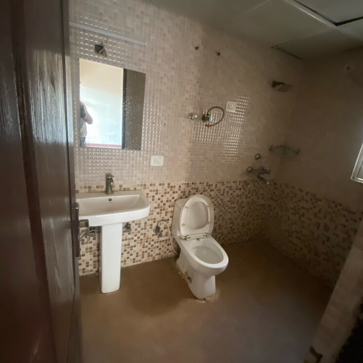 Bathroom, gardenia-golf-city 3 Bedroom 1285 Sq.Ft. Apartment In Noida Central Noida 8360876