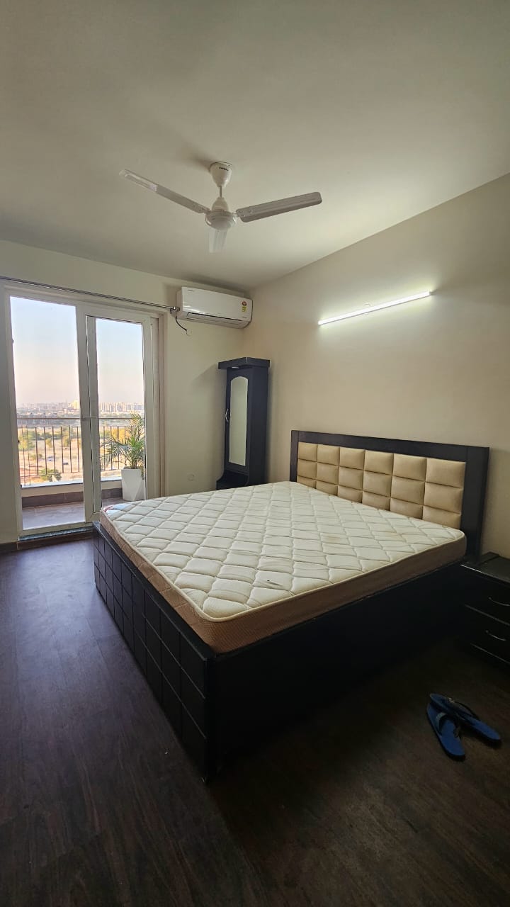 3 BHK + Pooja Room Builder Floor For Sale in BPTP District 3