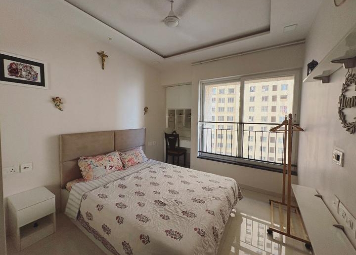 2 BHK + Pooja Room 720 Sq.Ft. Apartment in Rustomjee Urbania Azziano