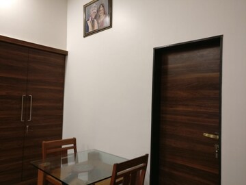 Furnished Amenities in 1 BHK Apartment at K Raheja Heights, Malad East – for Rent