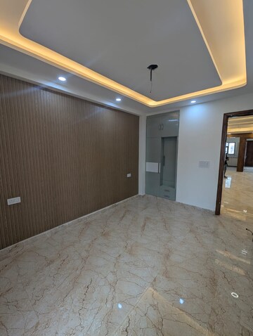 Room in 3 BHK Builder Floor at BPTP District 3, Sector 85 – for Sale