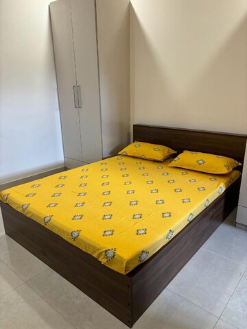 Bedroom in 1.5 BHK Apartment at DLF Garden Villas, Sector 43 – for Rent
