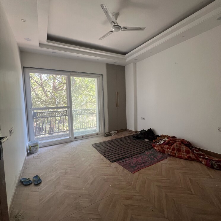 Bedroom, vasant kunj 3 Bedroom 130 Sq.Yd. Builder Floor In Vasant Kunj Delhi 8361020