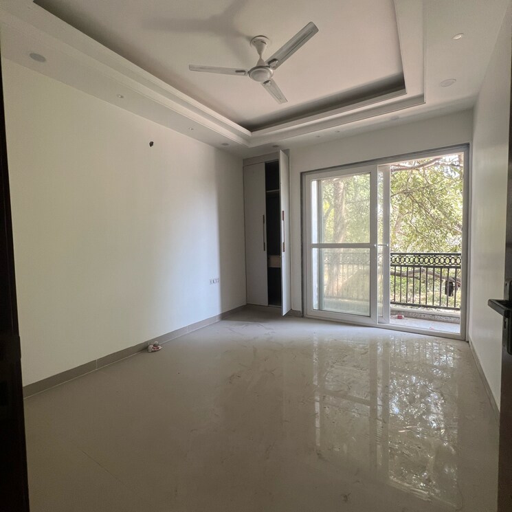 Room, vasant kunj 3 Bedroom 130 Sq.Yd. Builder Floor In Vasant Kunj Delhi 8361020