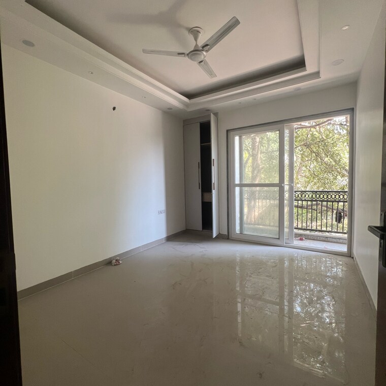 Room, vasant kunj 3 Bedroom 130 Sq.Yd. Builder Floor In Vasant Kunj Delhi 8361020