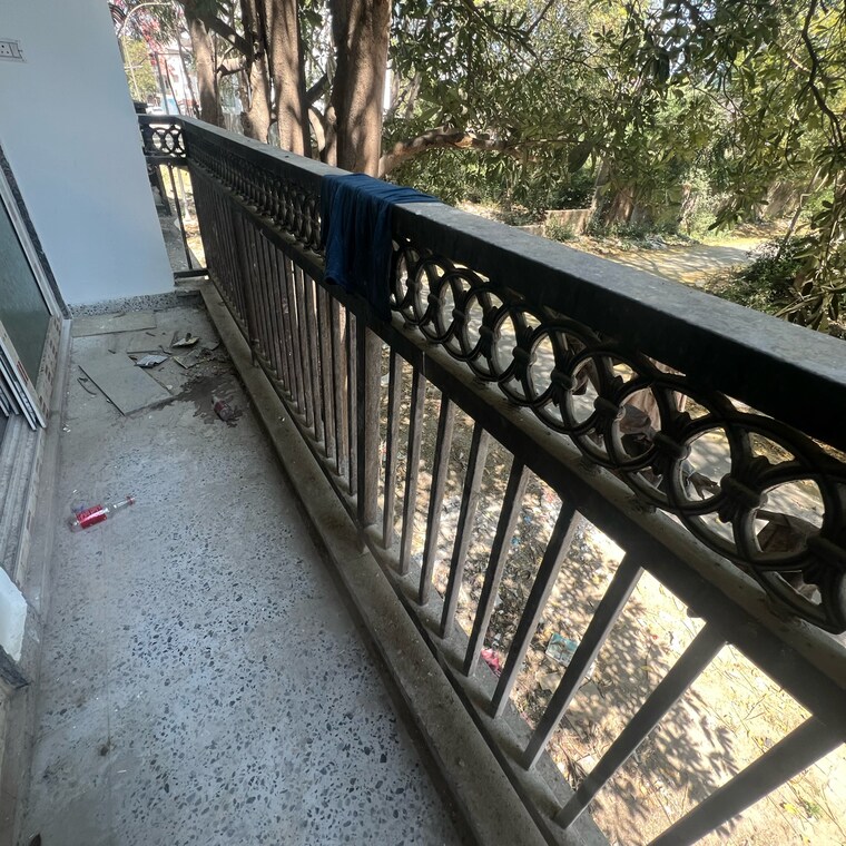 Balcony, vasant kunj 3 Bedroom 130 Sq.Yd. Builder Floor In Vasant Kunj Delhi 8361020