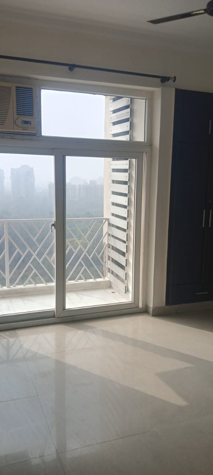 Room, amrapali-eden-park 3 Bedroom 1360 Sq.Ft. Apartment In Sector 50 Noida 8360992