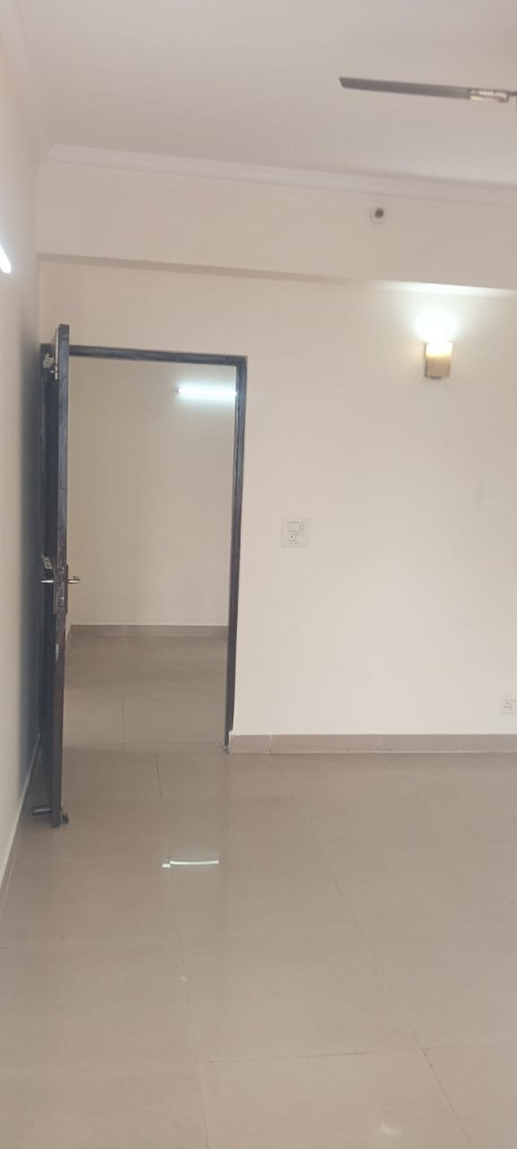 Room, amrapali-eden-park 3 Bedroom 1360 Sq.Ft. Apartment In Sector 50 Noida 8360992