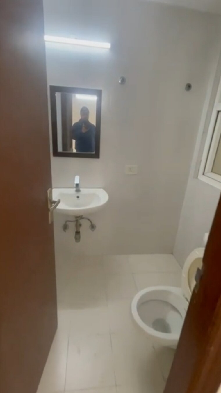 Master Bedroom, ramprastha-primera 3 Bedroom 1695 Sq.Ft. Apartment In Sector 37d Gurgaon 8361057