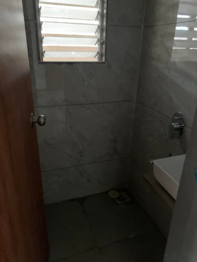 Attached Bathroom, sm-pearl 1 Bedroom 676 Sq.Ft. Apartment In Taloja Sector 23 Navi Mumbai 8361088