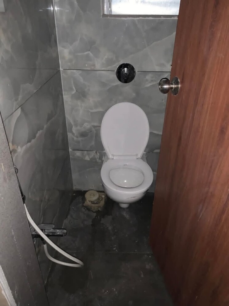 Bathroom, sm-pearl 1 Bedroom 676 Sq.Ft. Apartment In Taloja Sector 23 Navi Mumbai 8361088