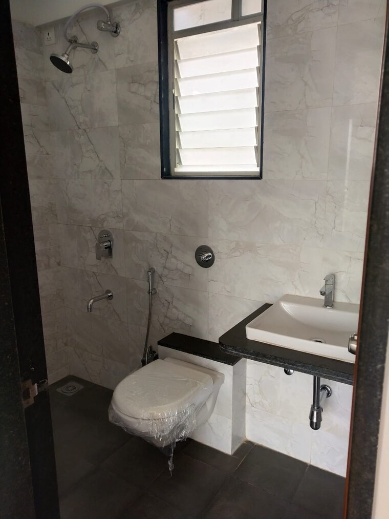 Bathroom, nyati-ebony 2 Bedroom 1015 Sq.Ft. Apartment In Undri Pune 8361139