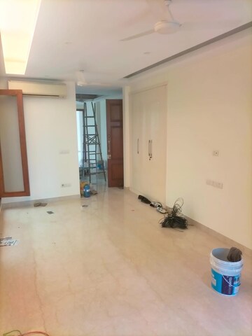 Room in 4 BHK Builder Floor at Greater Kailash I – for Rent