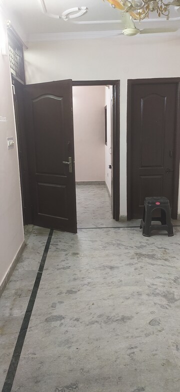 Room in 3 BHK Independent House at Kalkaji – for Rent