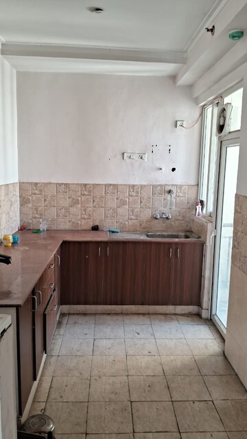 Kitchen in 3 BHK Apartment at Amrapali Ivory Heights, Amrapali Dream Valley – for Rent