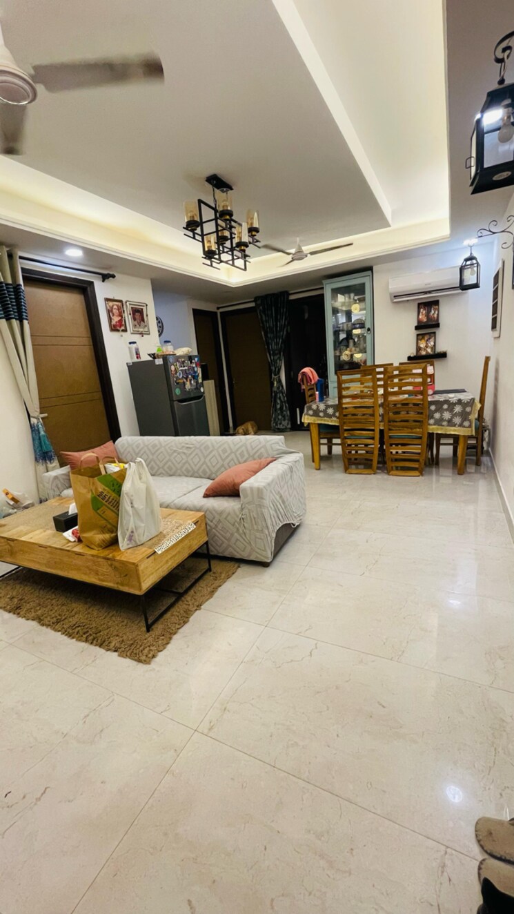 Living Room, dera mandi 3 Bedroom 130 Sq.Yd. Builder Floor In Dera Mandi Delhi 8361307