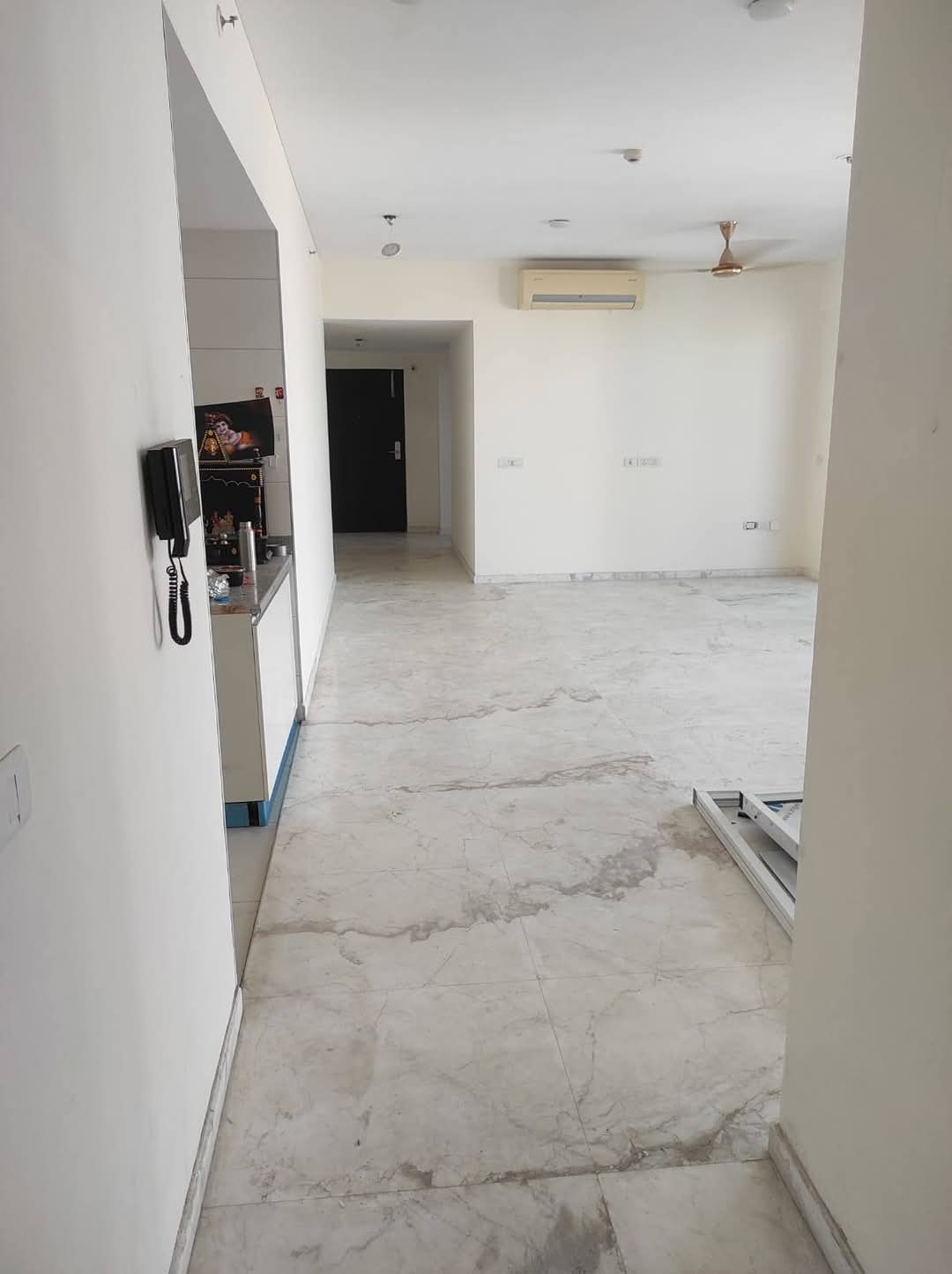 4 BHK + Servant Room Apartment For Sale in Tata Primanti-Tower Residences
