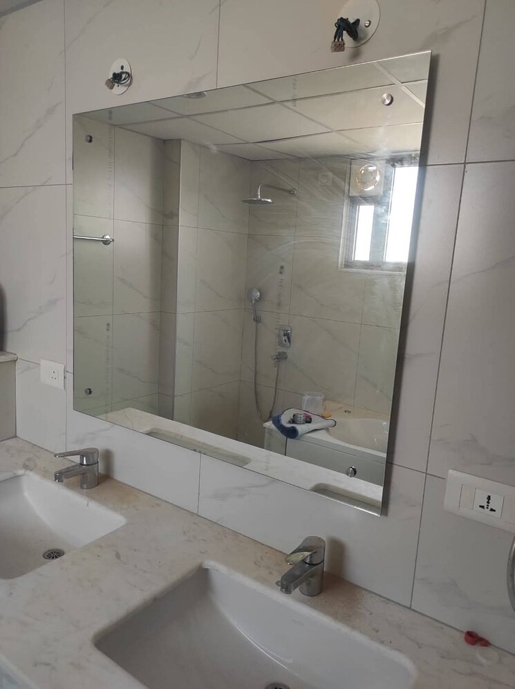 Bathroom, tata-primanti-tower-residences 4 Bedroom 3320 Sq.Ft. Apartment In Sector 72 Gurgaon 8361425