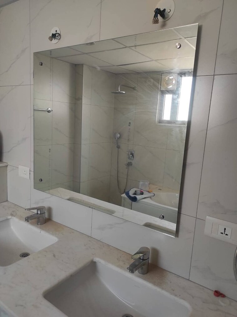 Bathroom, tata-primanti-tower-residences 4 Bedroom 3320 Sq.Ft. Apartment In Sector 72 Gurgaon 8361425