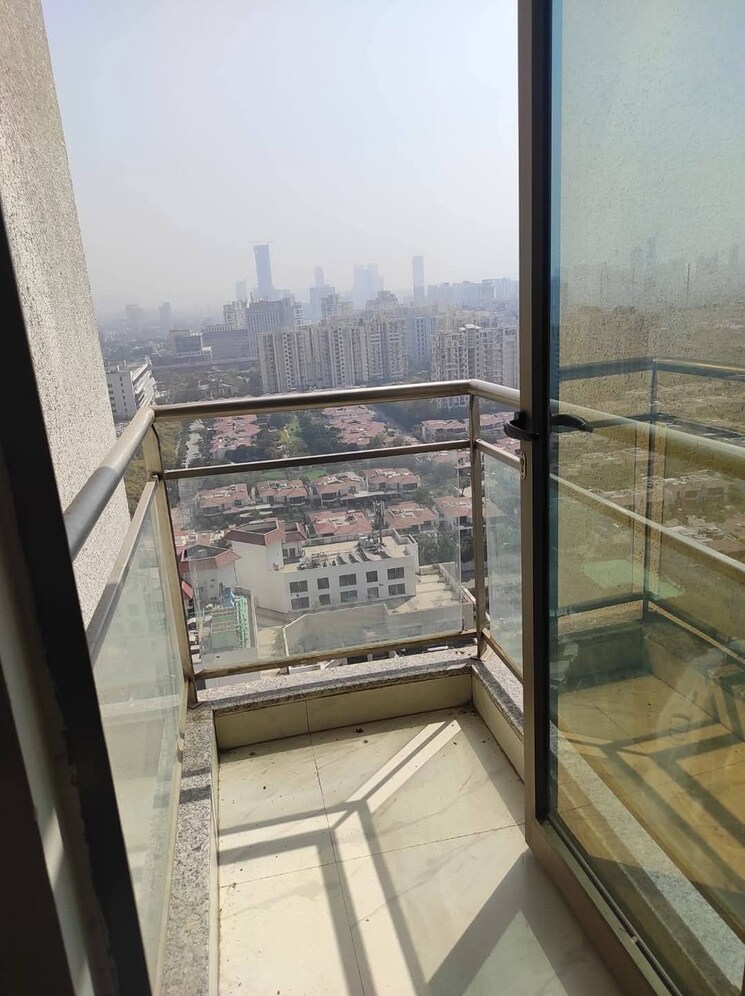 Balcony, tata-primanti-tower-residences 4 Bedroom 3320 Sq.Ft. Apartment In Sector 72 Gurgaon 8361425