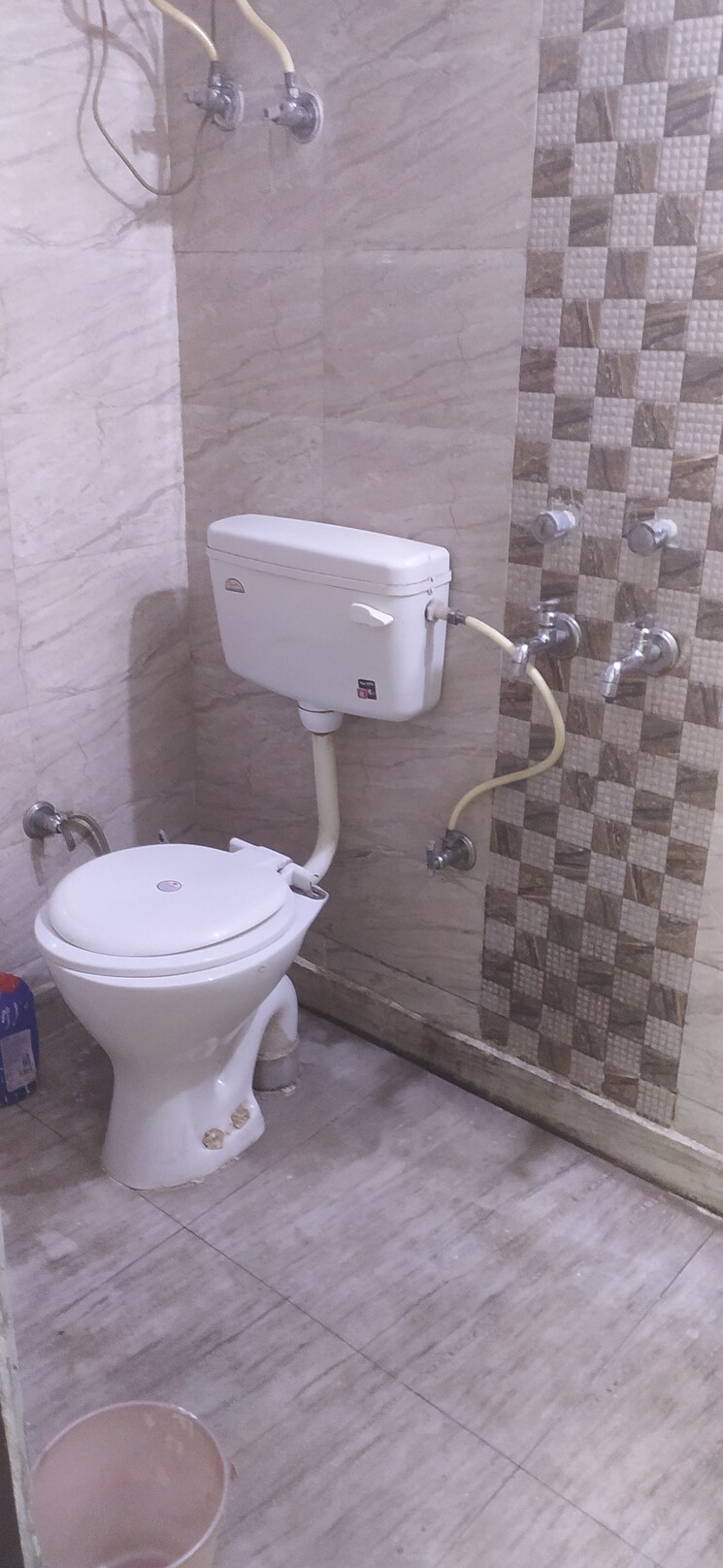 Bathroom, kalkaji 1 Bedroom 550 Sq.Ft. Builder Floor In Kalkaji Delhi 8361337