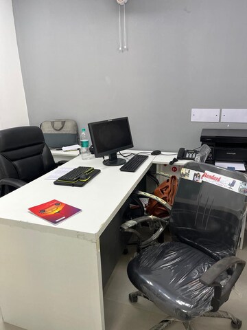  Office Space For Rent in Sector 4