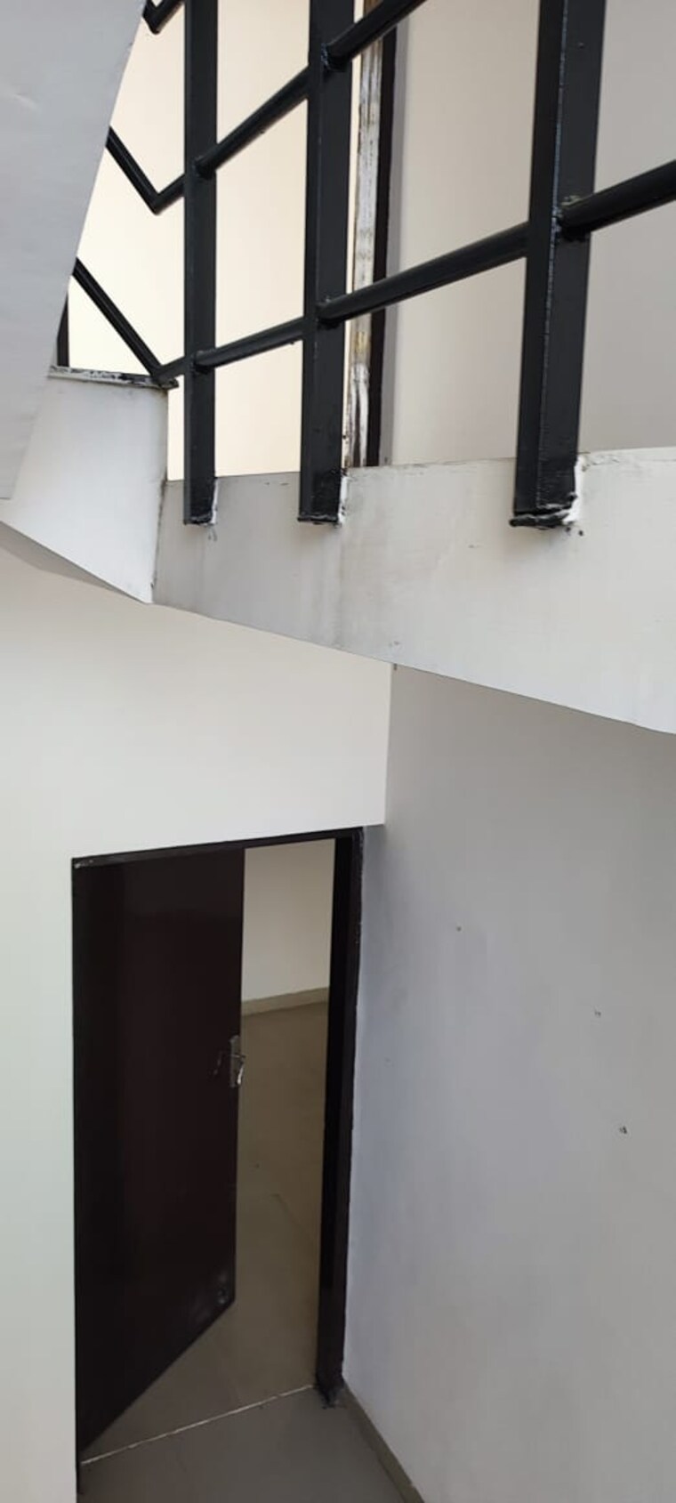 Room, parklands 3 Bedroom 225 Sq.Yd. Independent House In Sector 85 Faridabad 8361412