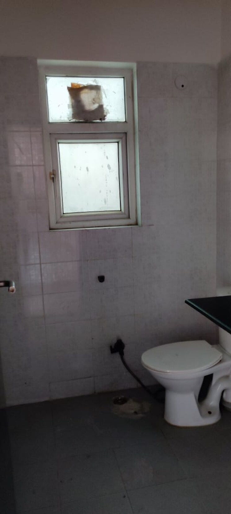 Bathroom, parklands 3 Bedroom 225 Sq.Yd. Independent House In Sector 85 Faridabad 8361412