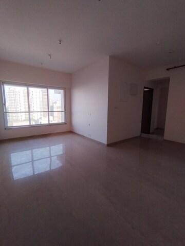 Room in 3 BHK Apartment at Kalpataru Radiance, Goregaon West – for Rent