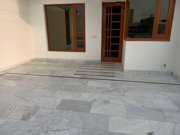 Building Lobby in 2 BHK Builder Floor at Bhai Randhir Singh Nagar – for Rent