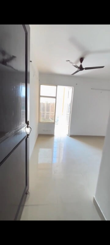 Building Lobby in 3 BHK Apartment at Nirala Greenshire, Sector 2 Greater Noida – for Sale