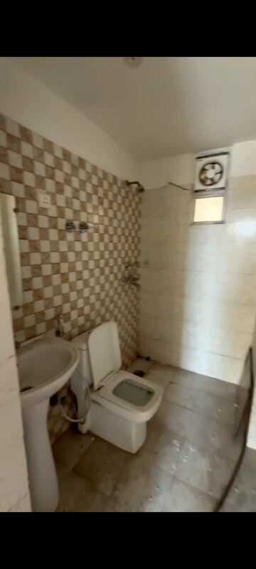 Bathroom in 3 BHK Apartment at Nirala Greenshire, Sector 2 Greater Noida – for Sale