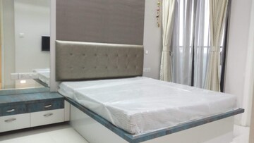 3.5 BHK Apartment For Rent in Rustomjee Seasons, Bandra East