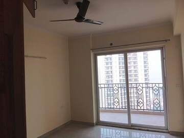 Room in 3 BHK Apartment at ATS Kocoon, Sector 109 – for Rent