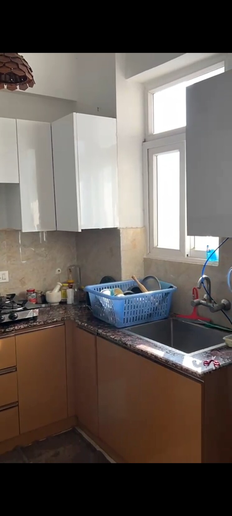 Kitchen, amrapali-princely-estate 2.5 Bedroom 1090 Sq.Ft. Apartment In Sector 76 Noida 8361584