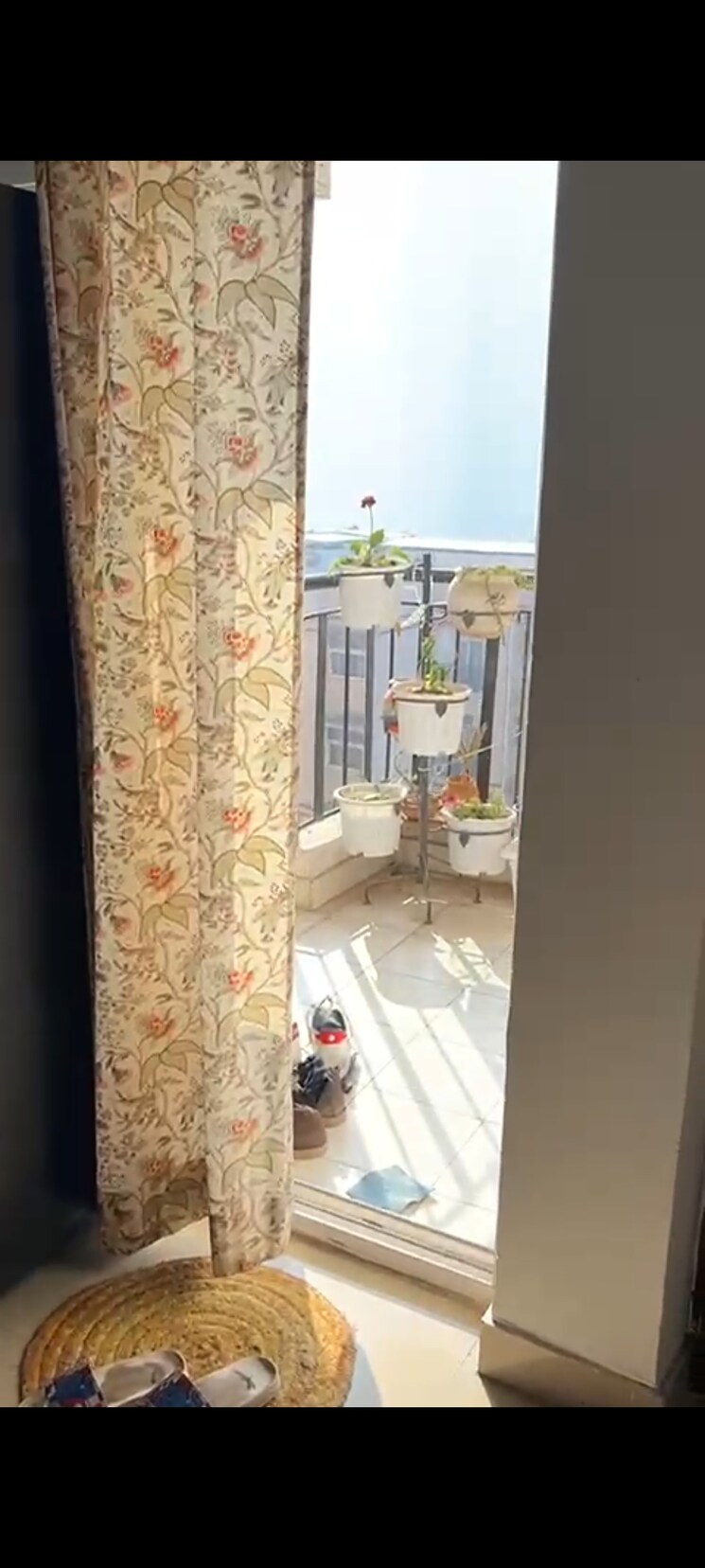 Bathroom, amrapali-princely-estate 2.5 Bedroom 1090 Sq.Ft. Apartment In Sector 76 Noida 8361584