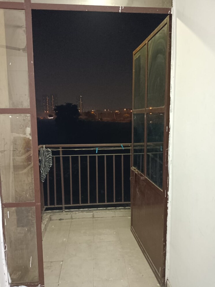 Balcony, signature-global-synera 3 Bedroom 735 Sq.Ft. Apartment In Sector 81 Gurgaon 8361602